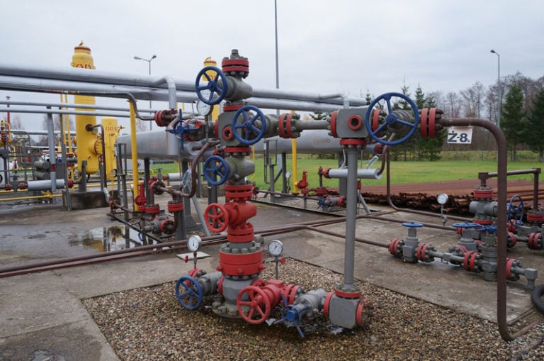 How Fiber Optic is Used in the Oil and Gas Industry?